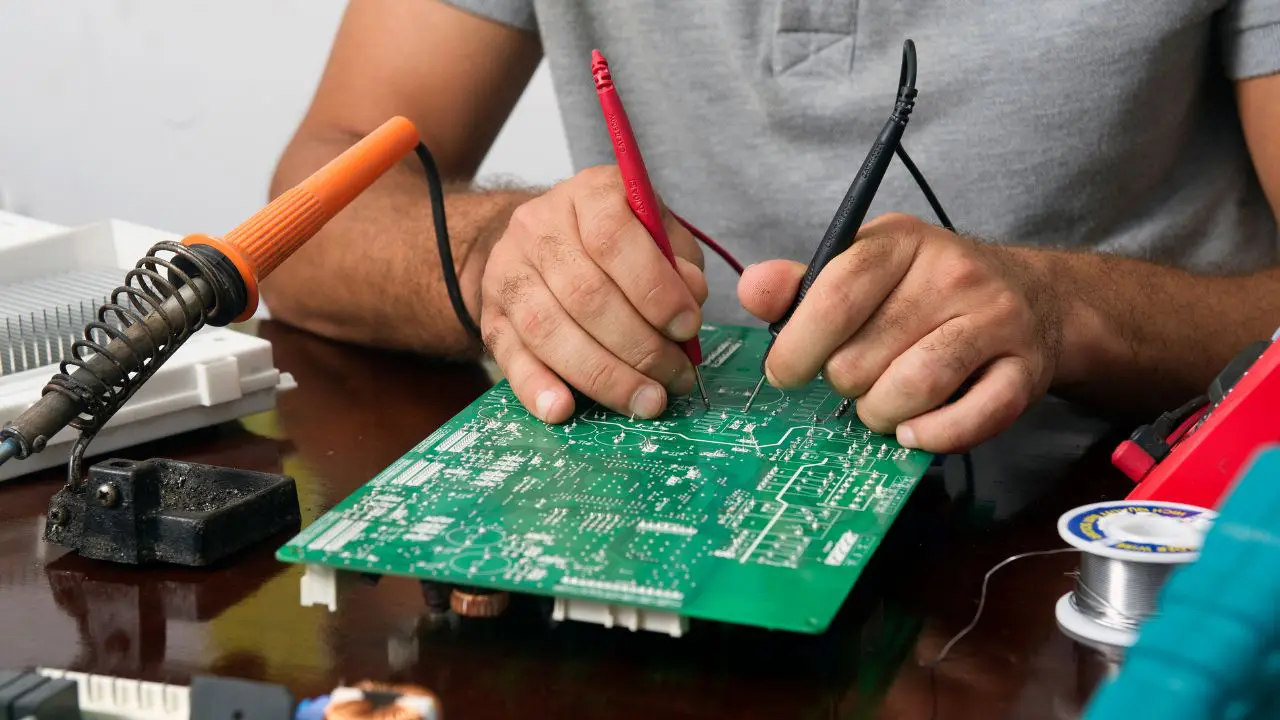 Tech Gadgets Revolutionizing Remote Work: Discover the Tools Enhancing Productivity and Comfort